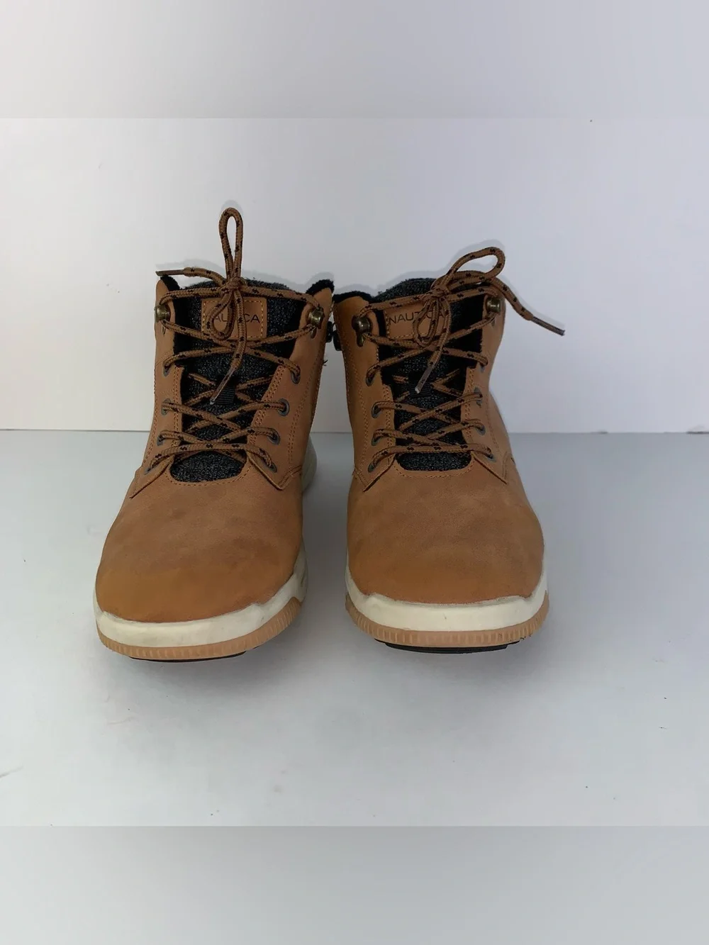 Nautica Kids Work Chukka Boot Youth size 5 big boys